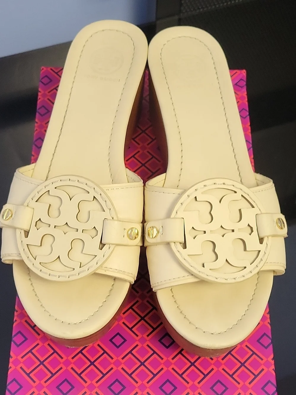 Tory Burch Cream Slide Sandals with Logo Medallion